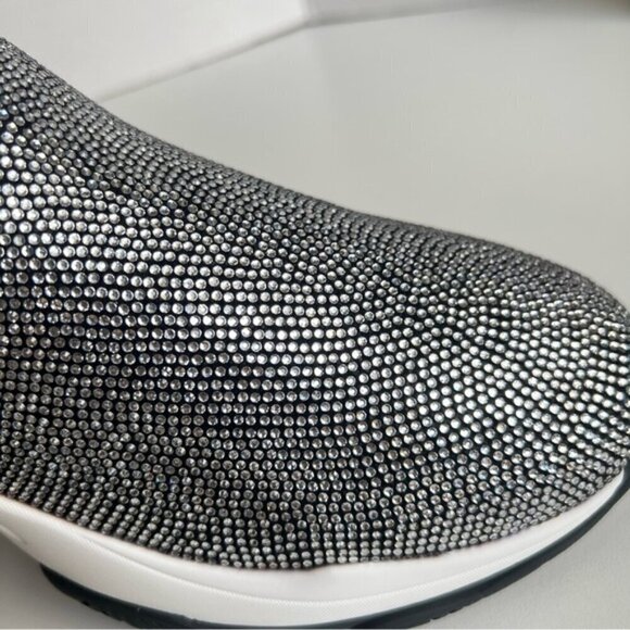 Steve Madden - Men's Mythical Slip On - Black. Size: 9.5 (US). NIB - Picture 10 of 16